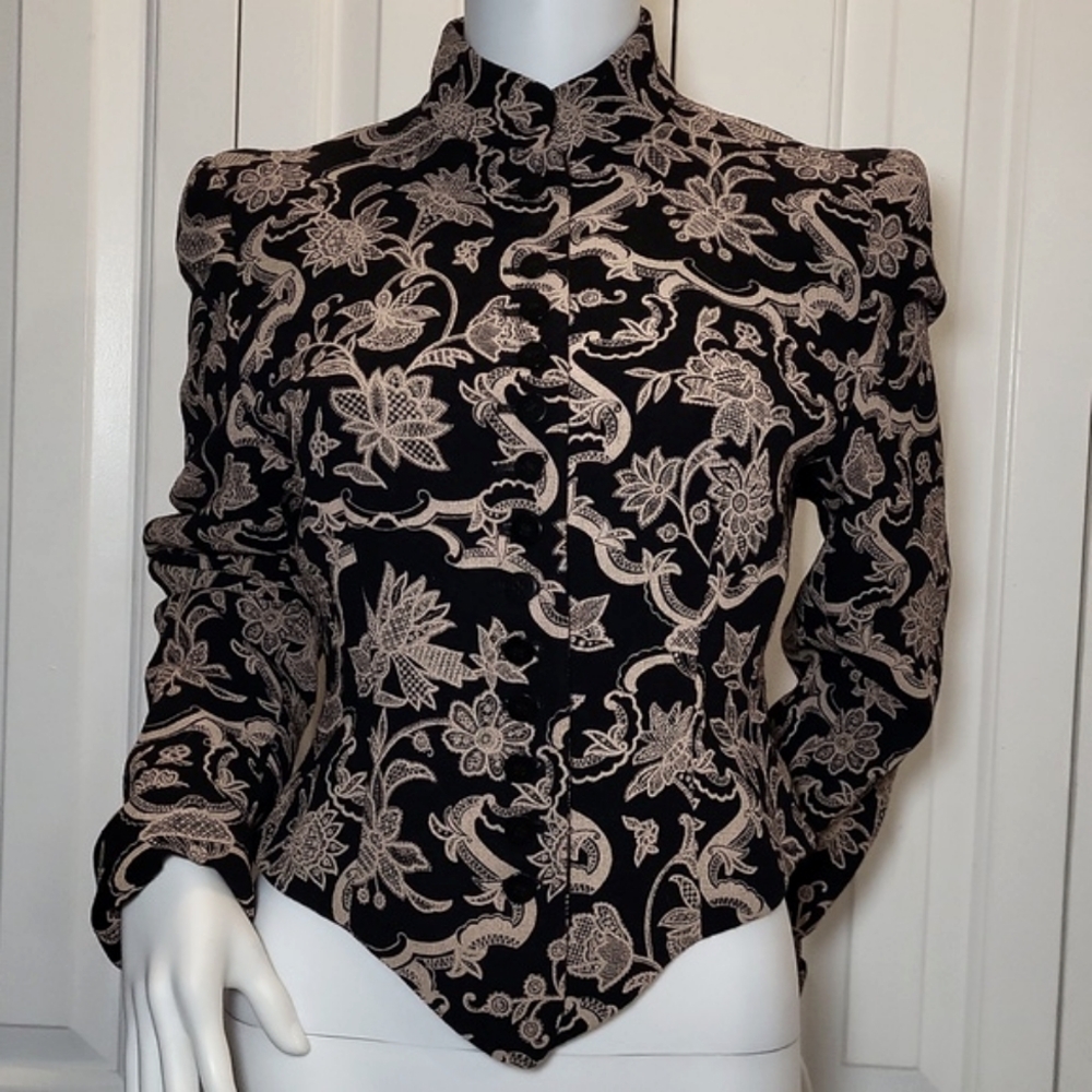 Giorgio Armani Vintage 80s/90s Black and Beige Patterned Jacket